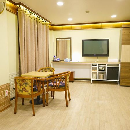 Goodstay Andong Park Hotel Exterior photo