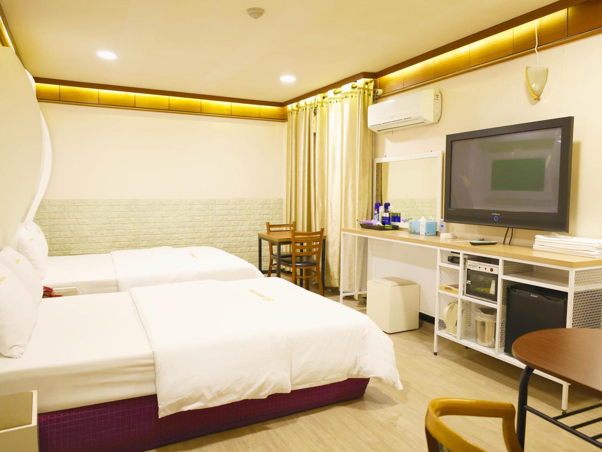 Goodstay Andong Park Hotel Exterior photo