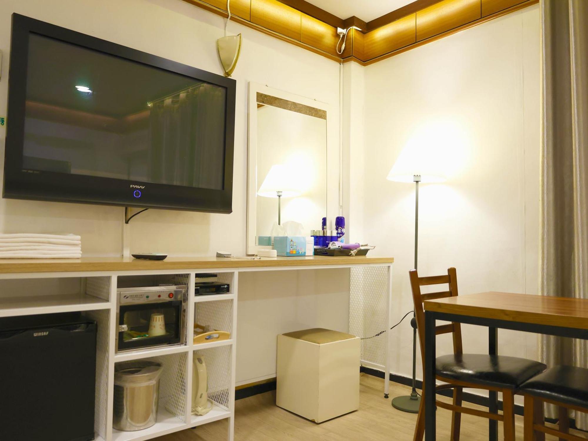 Goodstay Andong Park Hotel Exterior photo