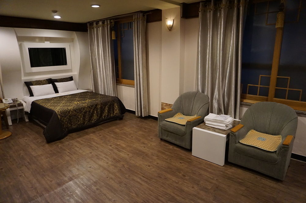 Goodstay Andong Park Hotel Exterior photo